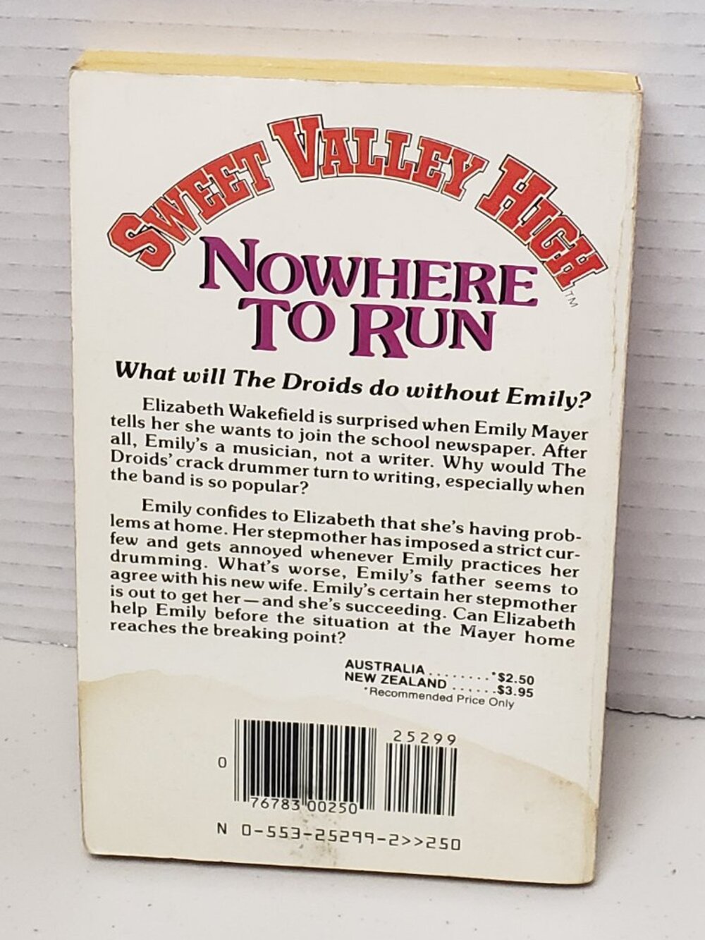 Sweet Valley High Books #25 & 26 - Picture 3 of 5